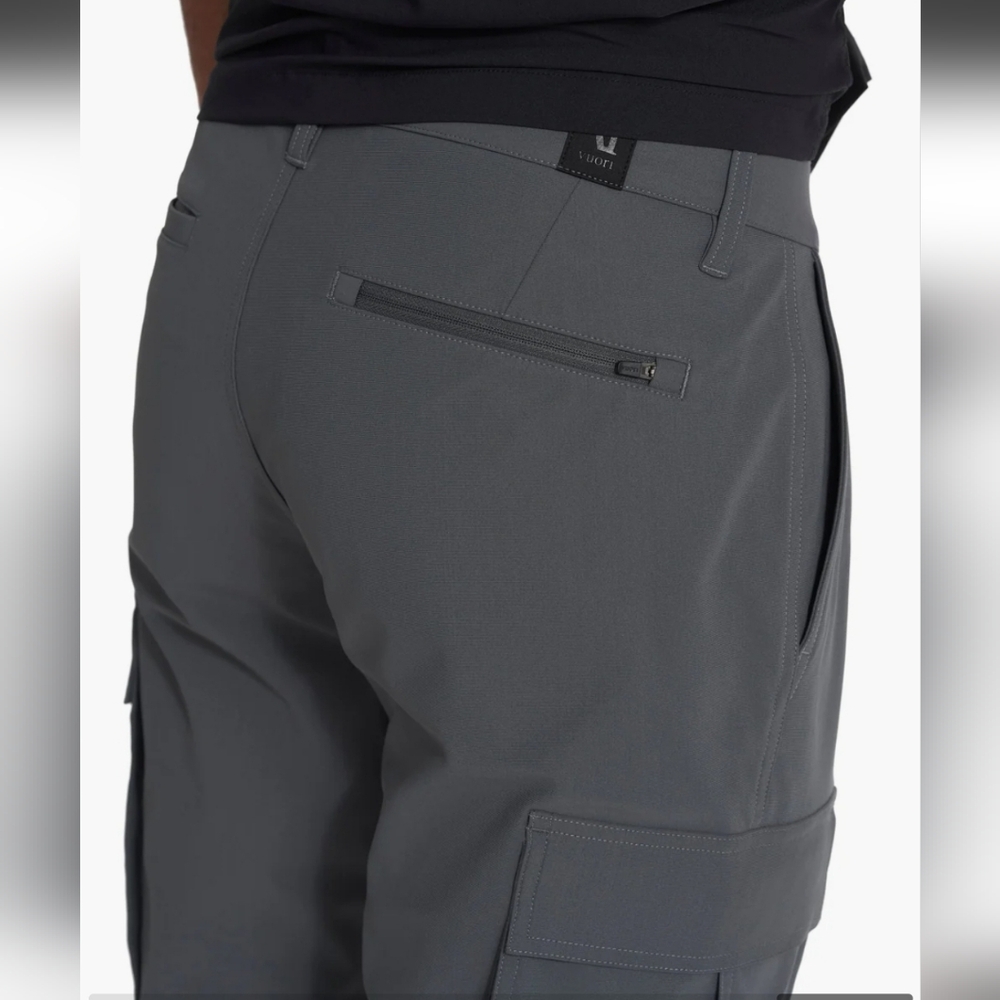 NWT Men’s "Vuori Meta Cargo Pants" in color "Shale". Various Sizes - Picture 5 of 15